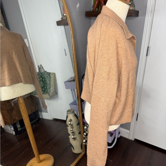 Reformation Women's Tan Collared Sweater - Picture 2 of 4